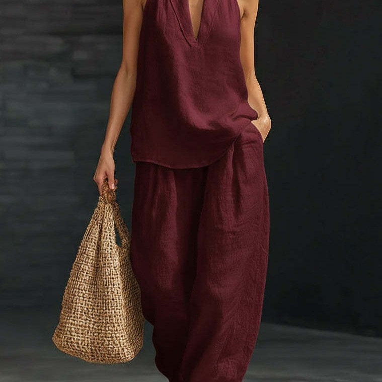 Big size suit with V-neck and strap around the neck