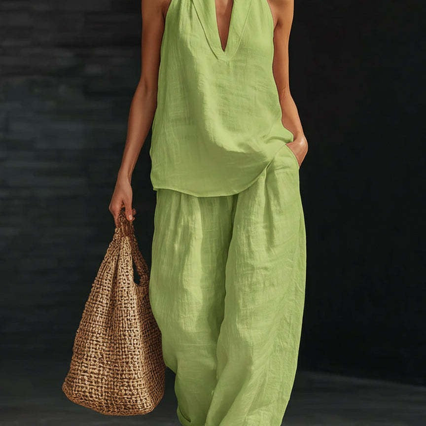 Big size suit with V-neck and strap around the neck